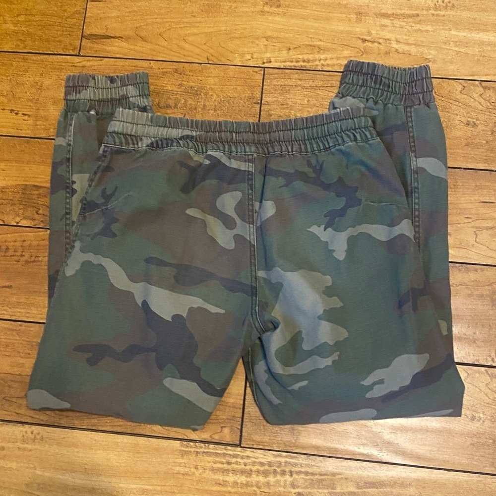 TNA Blue and Green Camo Pants - Picture 6 of 6